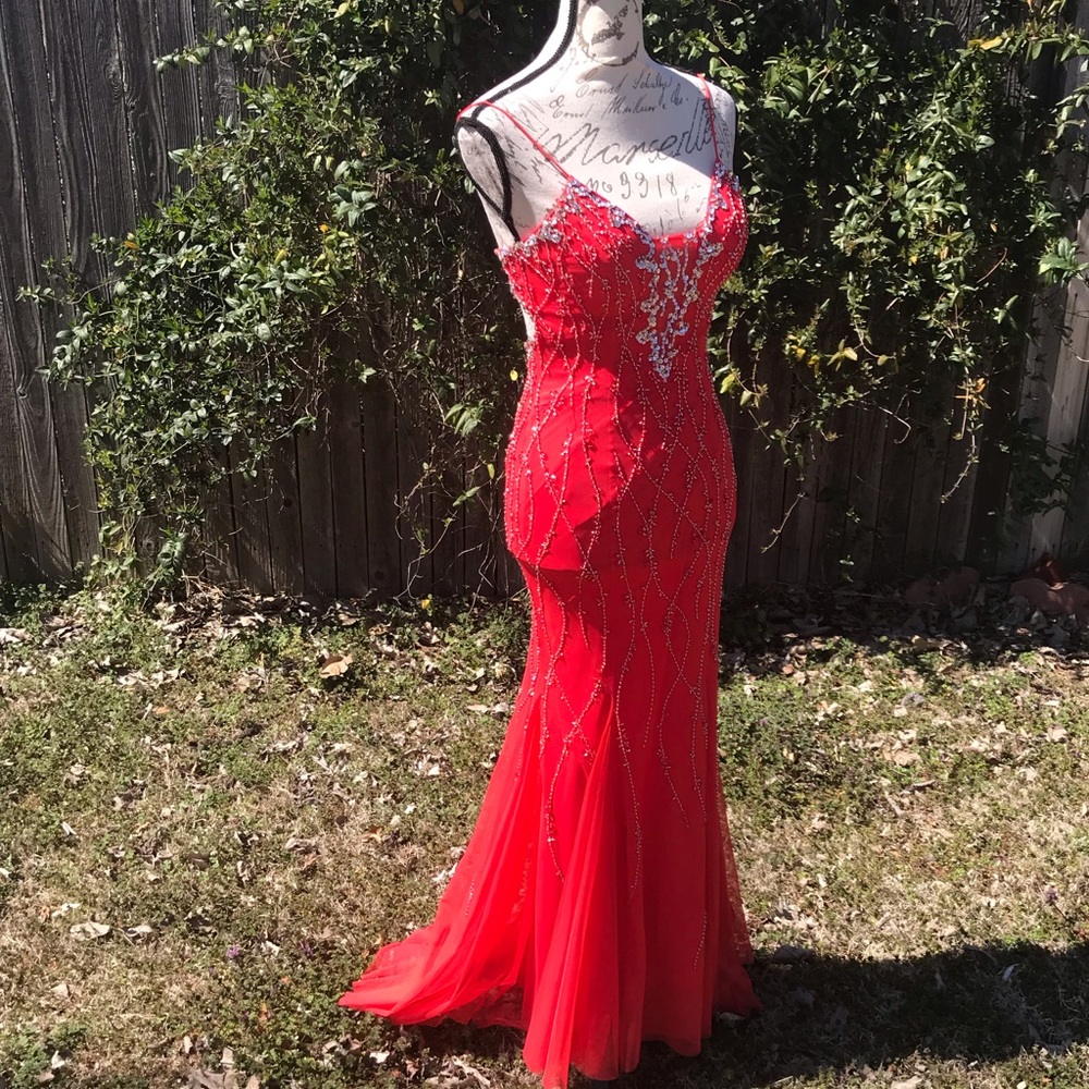 SOLD Coral Beaded Backless Mermaid David’s Bridal Prom - Picture 5 of 8